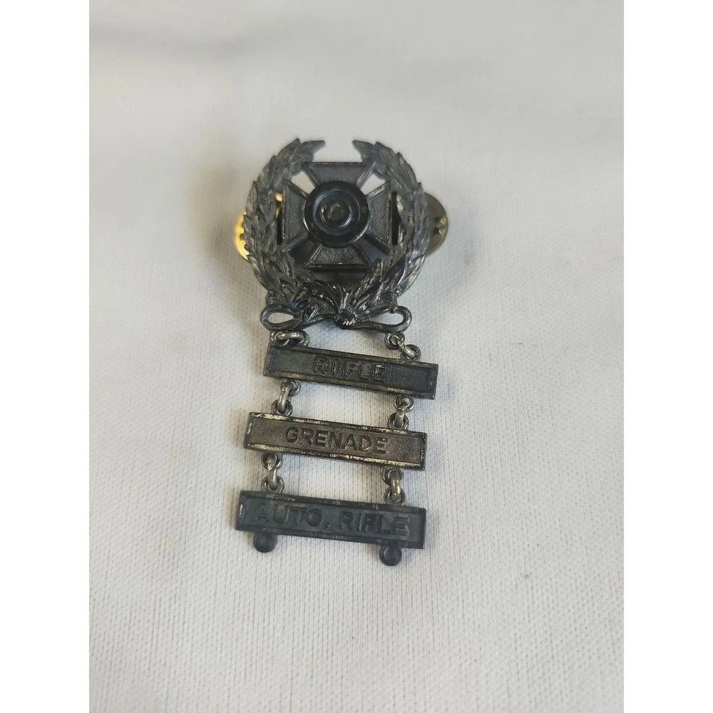 Vintage Vietnam U.S. Army Expert Marksmanship Badge Rifle Grenade Auto Rifle Pin